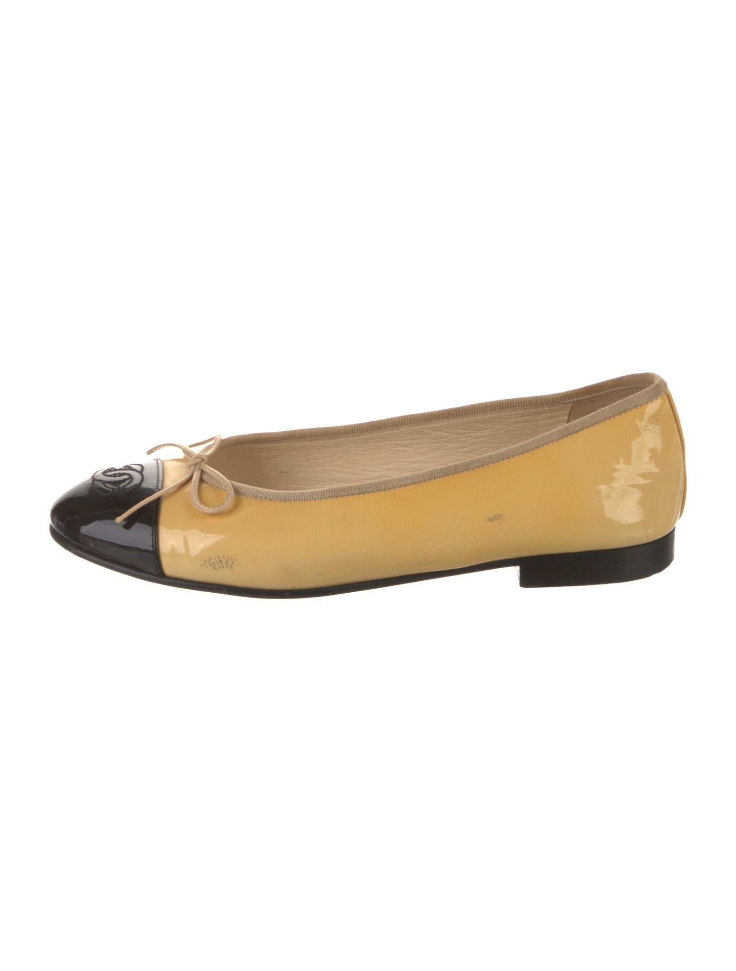 Chanel Interlocking CC Logo Patent Leather Ballet Flats